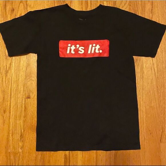 Men’s black / red short sleeve tee shirt. Front reads: it’s lit size S - Picture 1 of 1